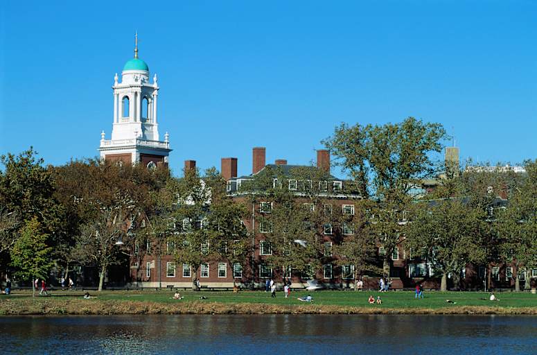 Do College Waitlists Favor the Wealthy?