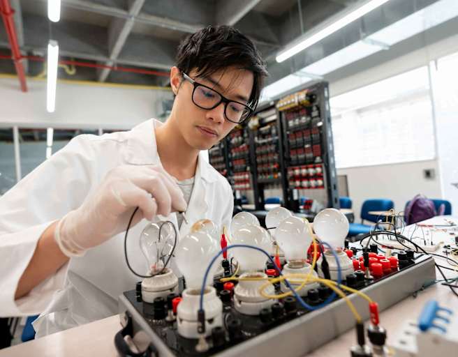 The 10 Most Popular College Majors