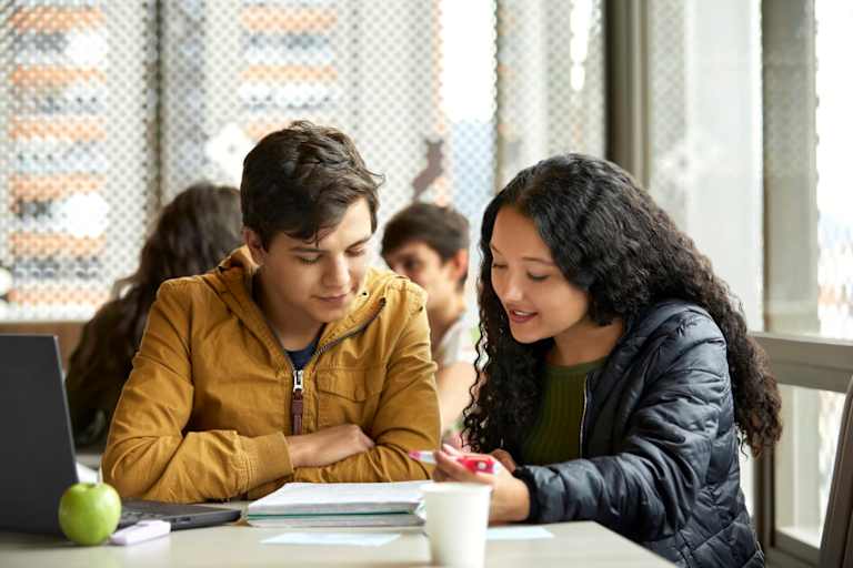 Associate of Arts vs. Associate of Science vs. Associate of Applied Science: What’s the Difference?