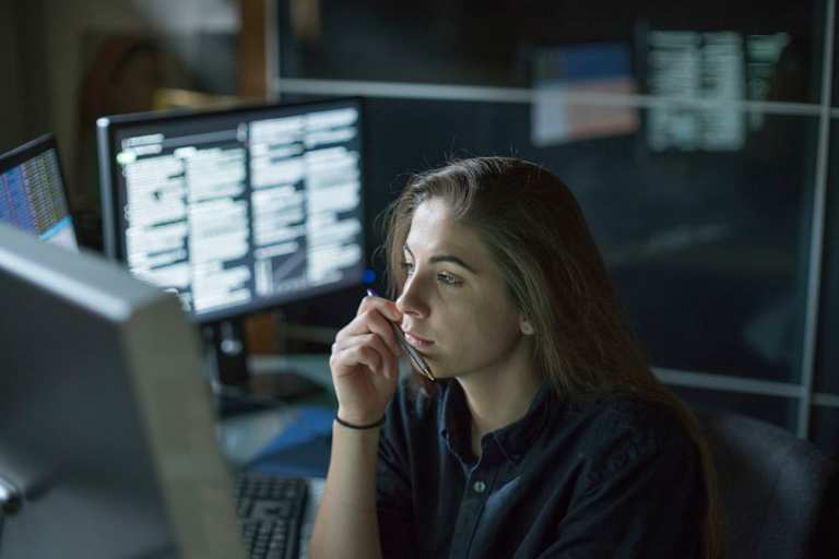 Computer Information Systems vs. Computer Science: Which Is Right for You?
