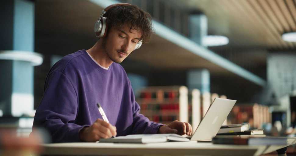 Best Online Master’s in Political Science Programs