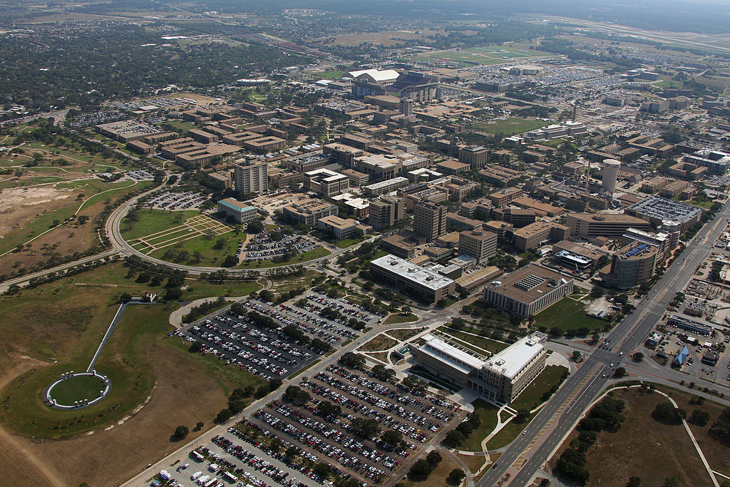 Largest Colleges and Universities in the U.S.