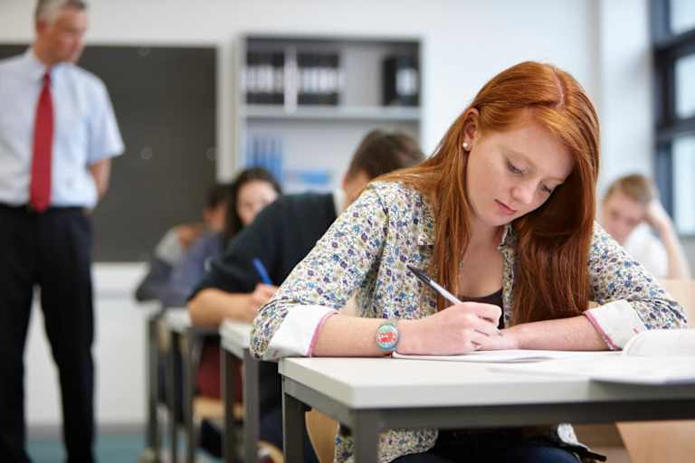 What Is a Good PSAT Score for a Sophomore?