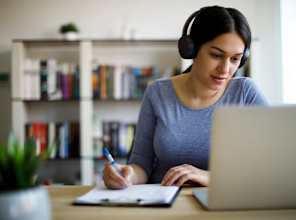 From Elementary School Teacher to Product Marketing: Why I Decided to Pursue an Online MBA Program